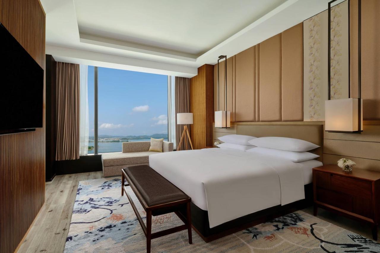 Batam Marriott Hotel Harbour Bay Nagoya Exterior foto