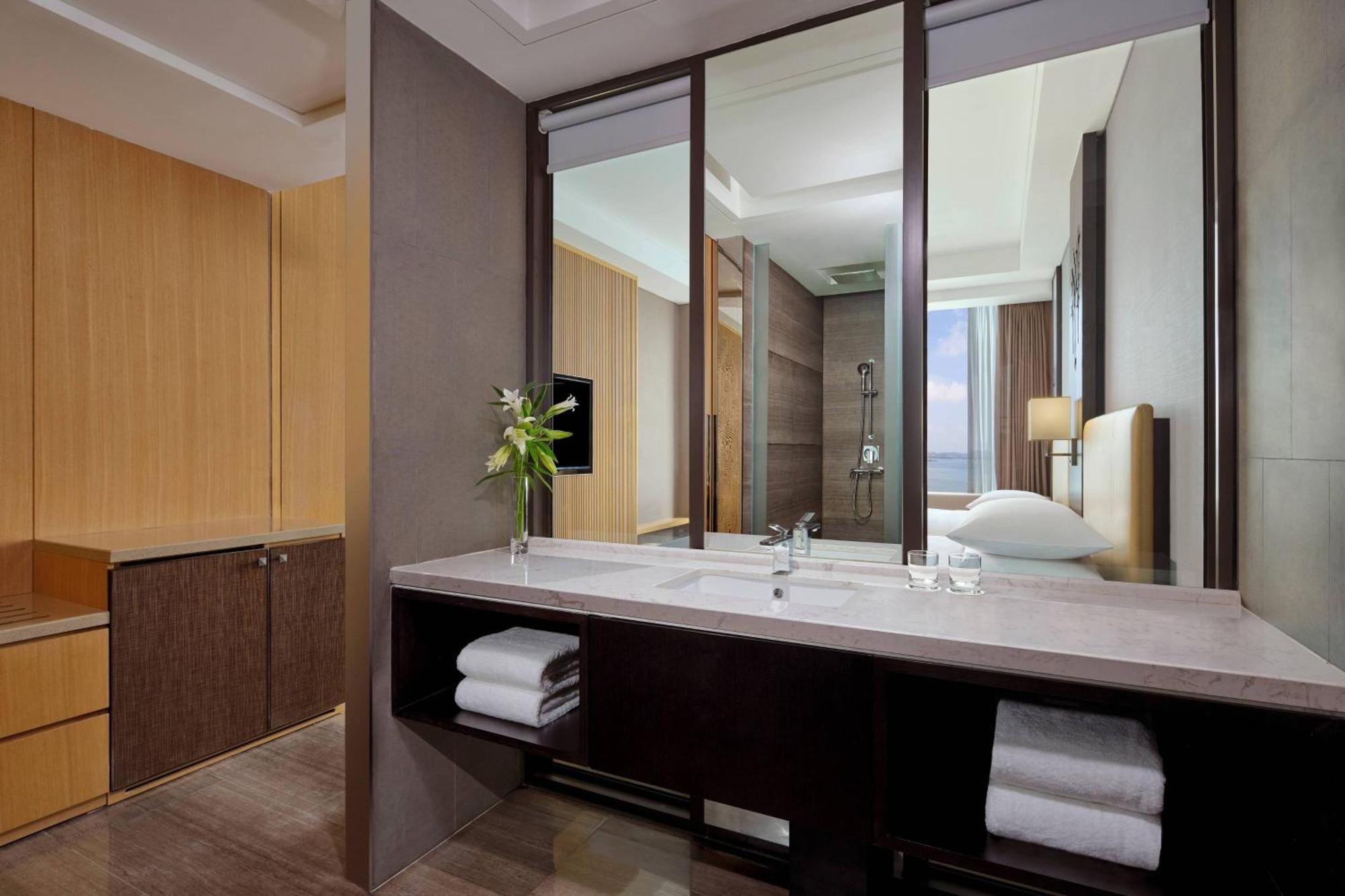 Batam Marriott Hotel Harbour Bay Nagoya Exterior foto